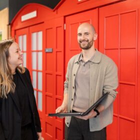 Daniel, vergunningverlener milieu